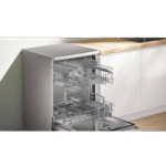 ⁦غسالة أطباق من بوش طراز SMS46NB20V قائمة بذاتها من السلسلة 4 بعرض 60 سم و14 إعدادات للمكان و6 برامج من الفولاذ المقاوم للصدأ مضادة لبصمات الأصابع فائقة الصمت 44 ديسيبل من بوش، لون أسود⁩ - الصورة ⁦2⁩